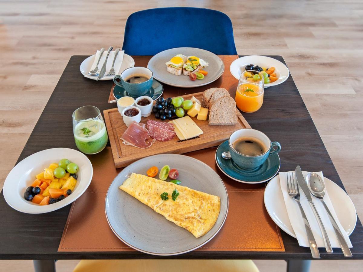 Glow Boutique Suites & Guesthouse เฮอร์มานุส ภายนอก รูปภาพ