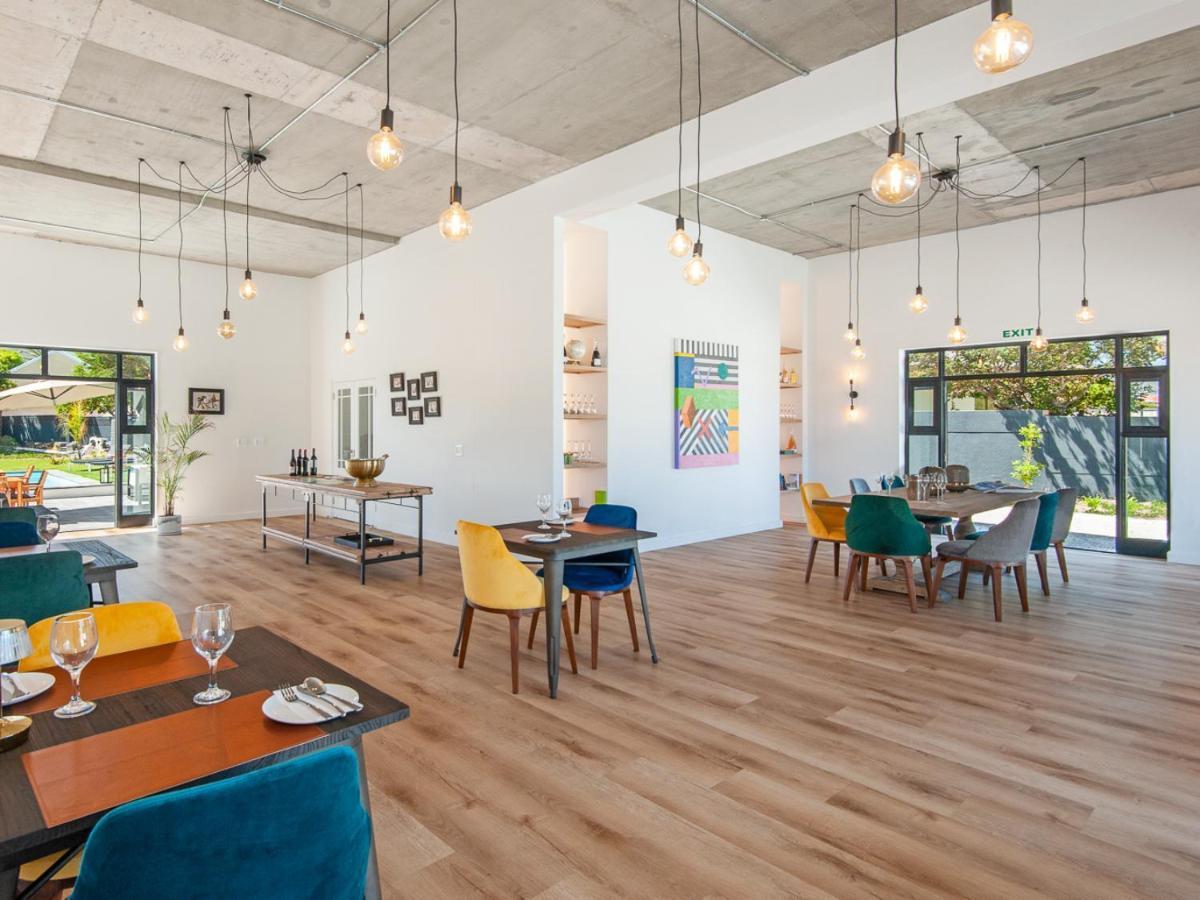 Glow Boutique Suites & Guesthouse เฮอร์มานุส ภายนอก รูปภาพ